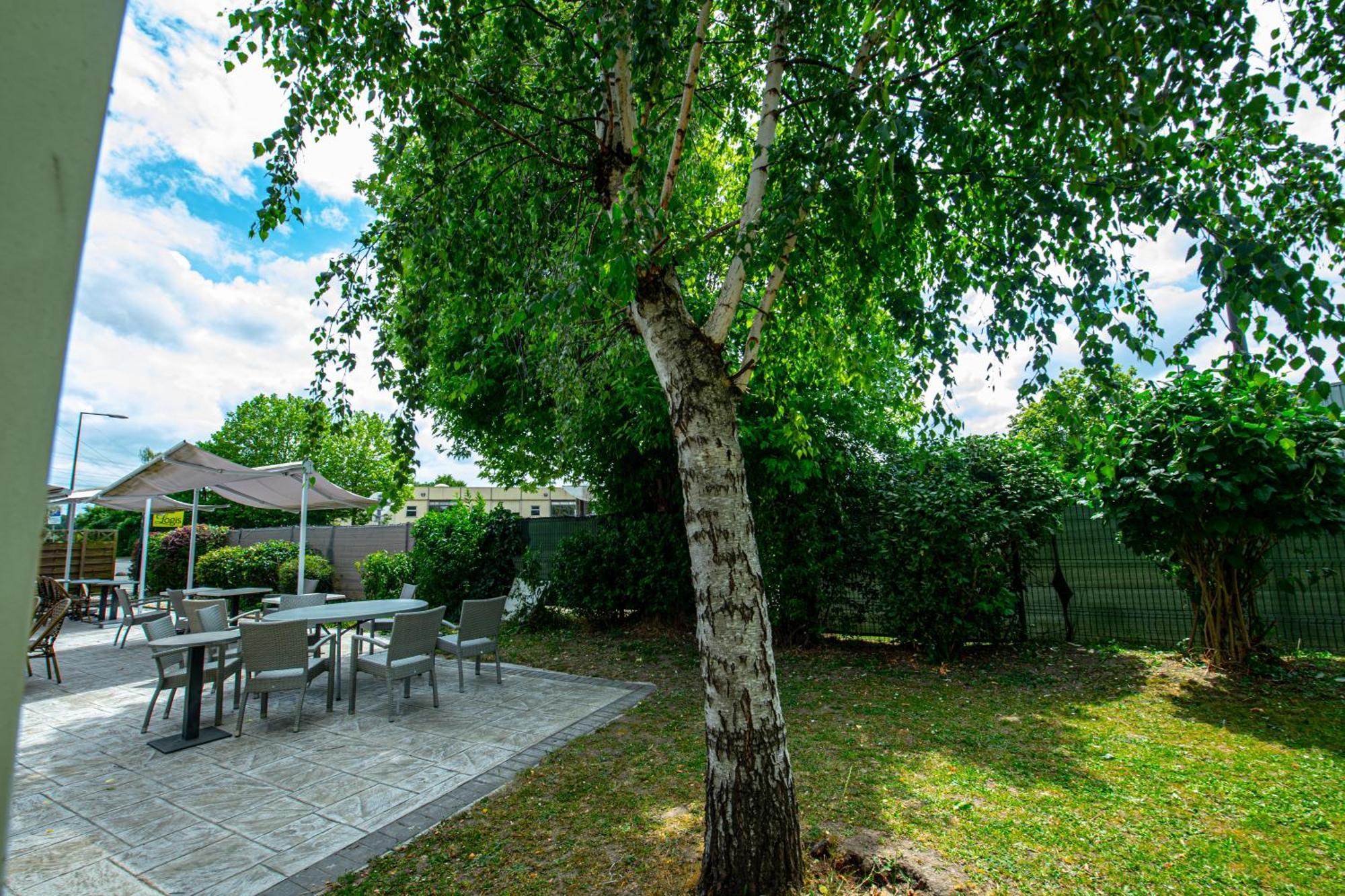 Logis Hotel - Le Relais Du Parisis Вильпаризи Экстерьер фото